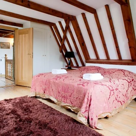 Hendrick De Keyser Apartment