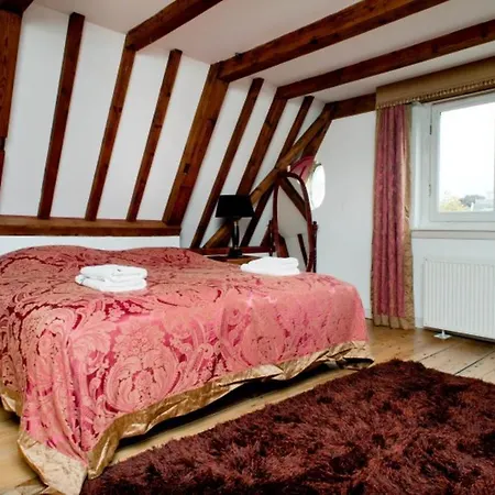 Hendrick De Keyser Apartment *
